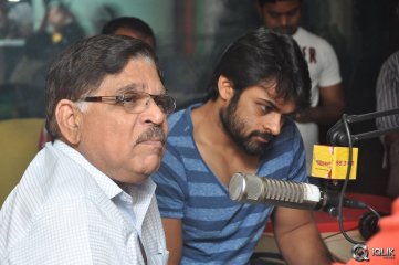 Pilla Nuvvu Leni Jeevitham Movie Song Launch at Radio Mirchi